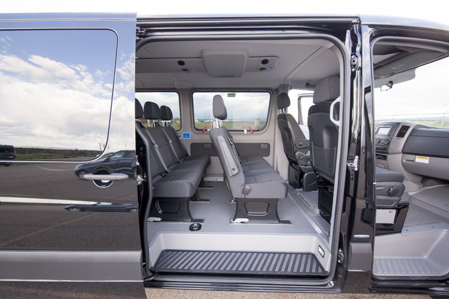  Mercedes-Benz Sprinter 2500 Passenger Van 2015 года  (US) (фото 6 из 13)